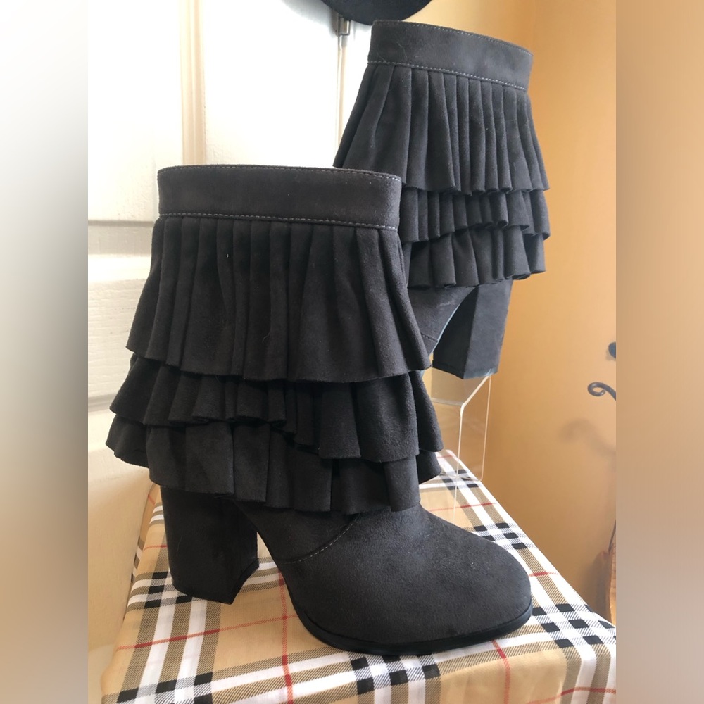 NWOT Black Suede Tiered Ruffle Ankle Boots Block Heel